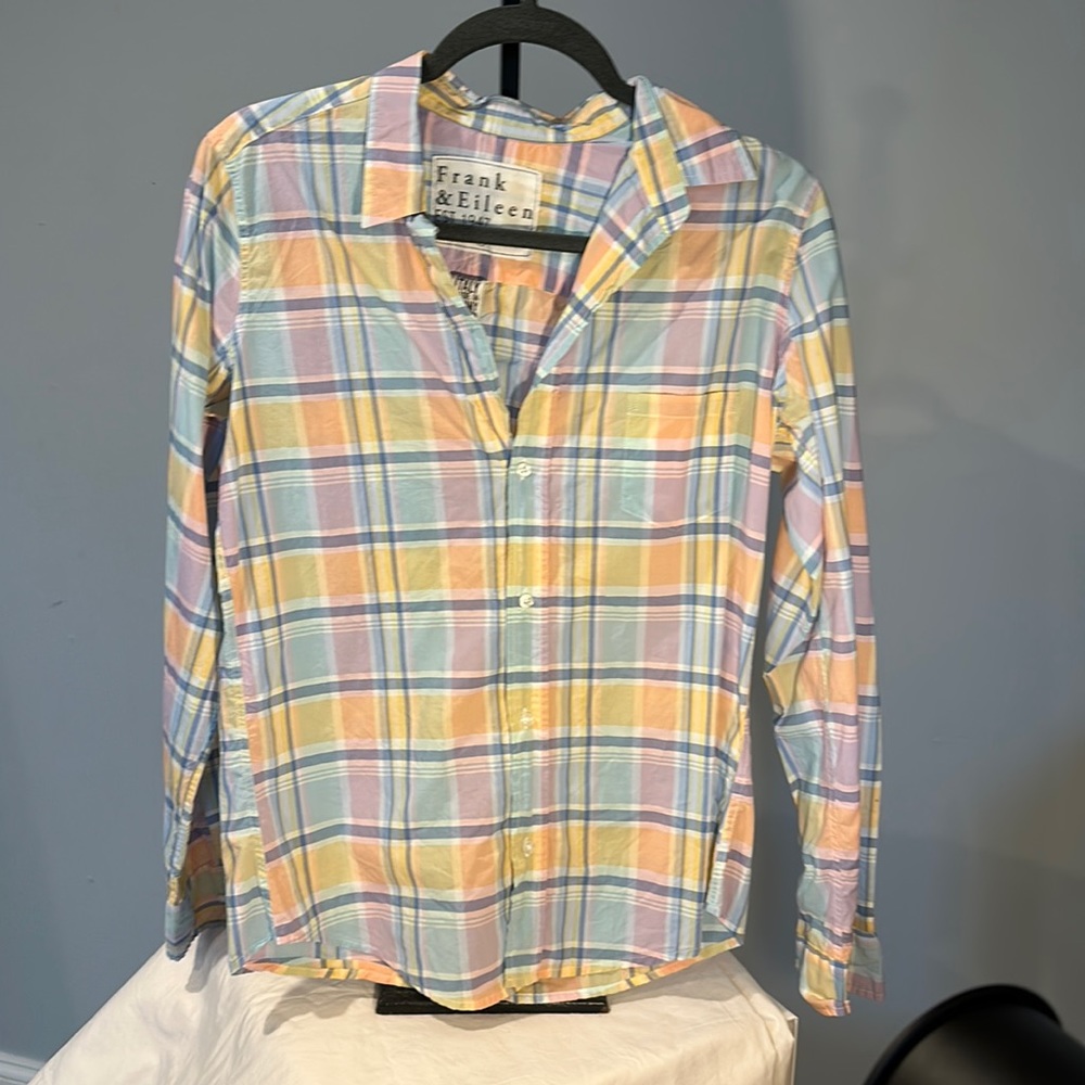Frank and Eileen pastel madras Barry blouse. Size M. Great condition.